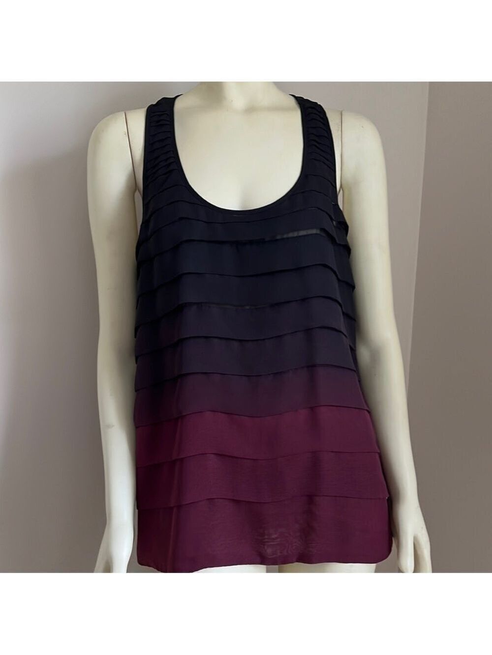 Nwt Saks Fifth Avenue Women’s 5/48 Ombré maroon black ruffle racerback tanktop L